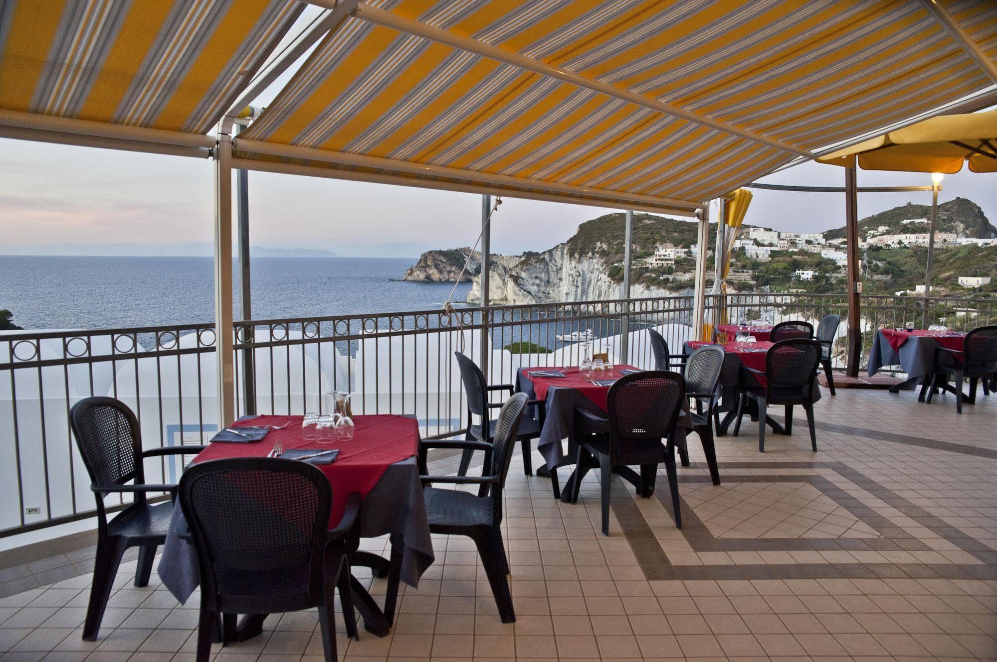 Hotel Villaggio Dei Pescatori Ponza Dış mekan fotoğraf